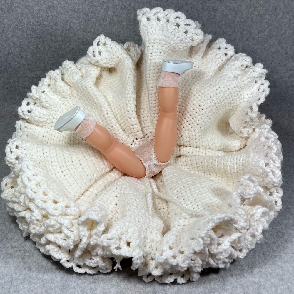Vintage Bed Doll 13”‎ Handmade Crochet Yellow White Dress Bonnet Sleepy Eyes - Picture 13 of 16
